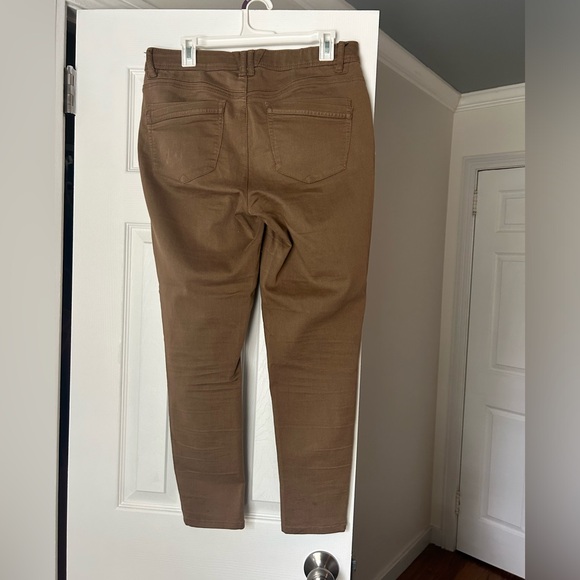 Democracy Tan/Brown Jeans - Picture 3 of 6